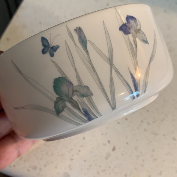 Floral Ceramic Pot - Picture 4 of 9